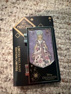 Disney Rapunzel Princess Designer Limited Edition Authentic Pin